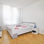 Apartament Slani San Tuzla